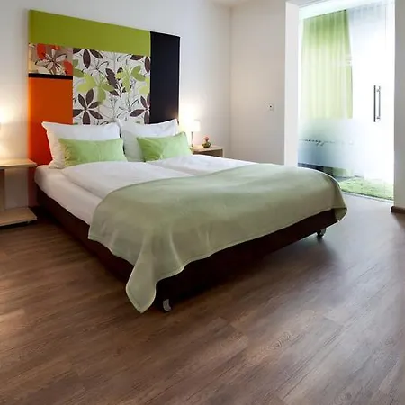 Bed & Breakfast Schlotzeria Hotel I Cafe I Eis 3*